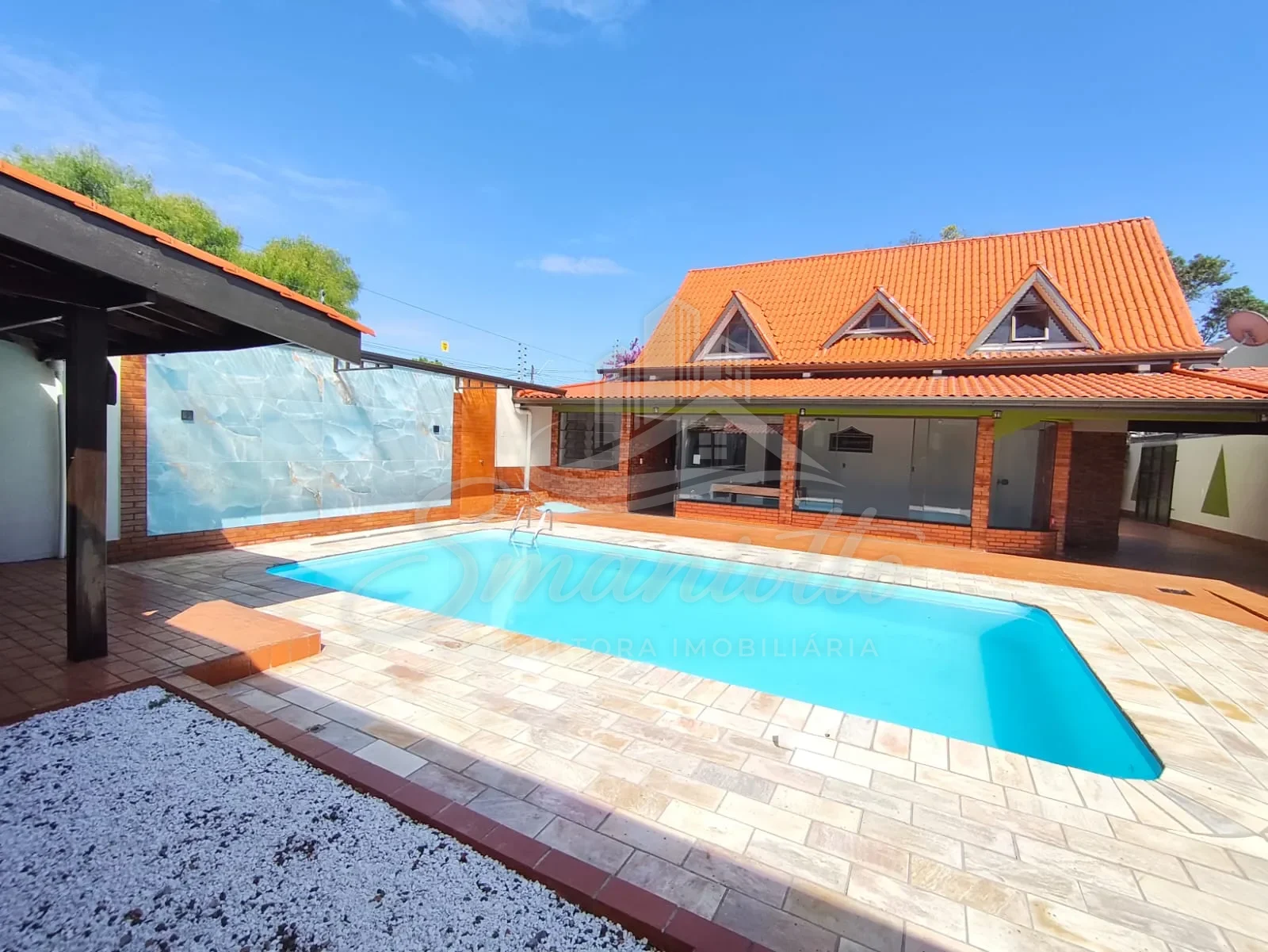 Sobrado com piscina e 3 quartos no Pioneiros Catarinenses, foto 1