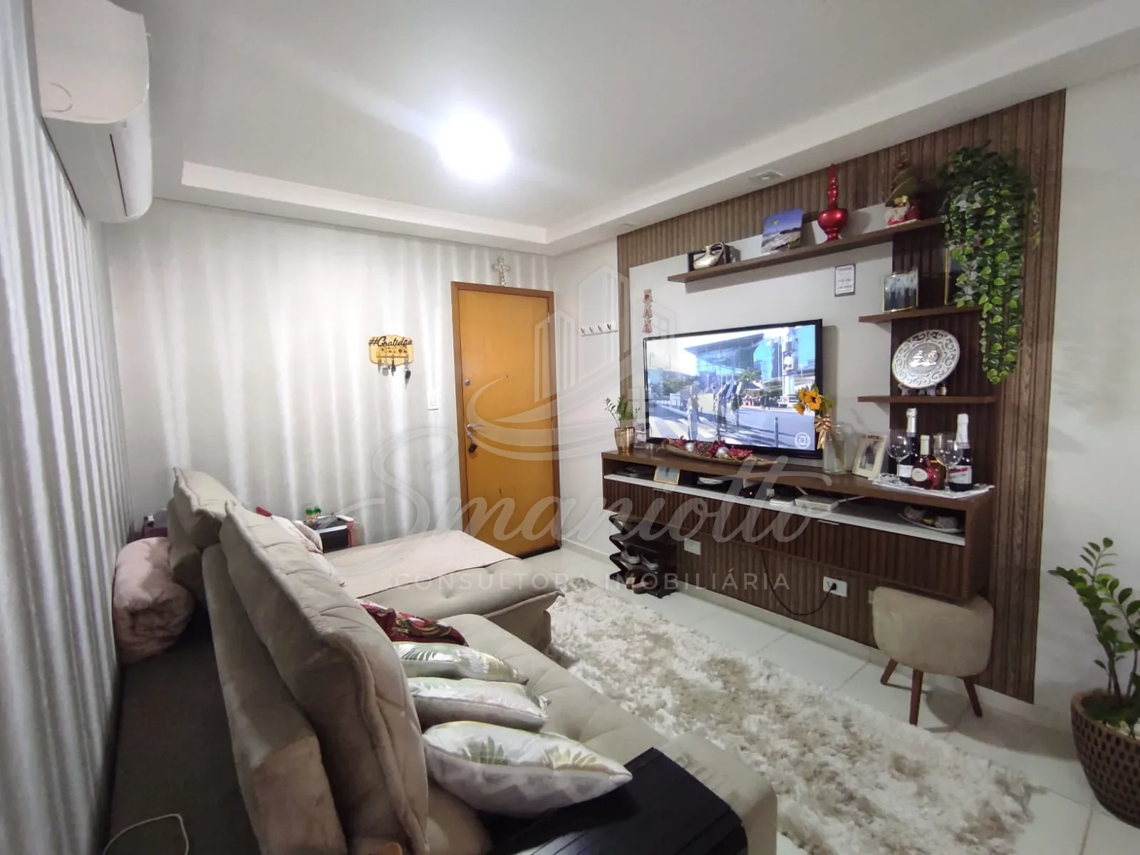 Apartamento semimobiliado com 2 quartos no Country, foto 1