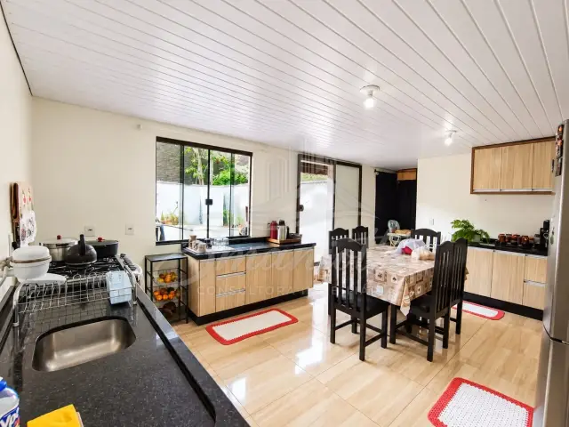 Casa semimobiliada com sobra de terreno no Guarujá, foto 3